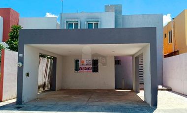 Casa en ALTABRISA, ubicación privilegiada, 3 recamaras, 2.5 baños, A/C, Cocina integral.