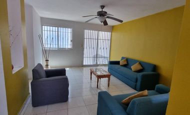 Casa en ALTABRISA, ubicación privilegiada, 3 recamaras, 2.5 baños, A/C, Cocina integral.