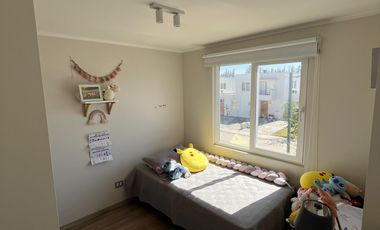 ARRIENDO CASA EN CONDOMINIO 4HAB 3BA COLINA