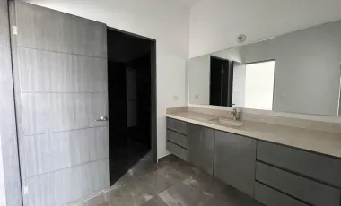 Casa en venta en La Joya Privada Residencial, Monterrey, Nuevo León