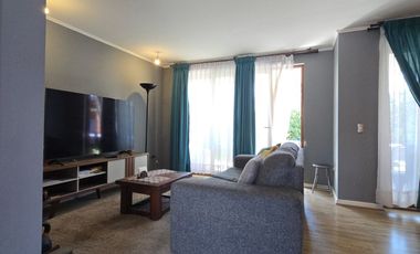 SE VENDE AMPLIA CASA EXTERIOR DE CONDOMINIO