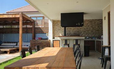 SE VENDE AMPLIA CASA EXTERIOR DE CONDOMINIO