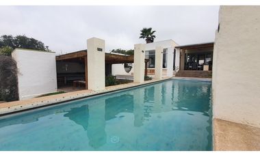 Venta Parcela de Agrado 5D con piscina en Hacienda Rinconada