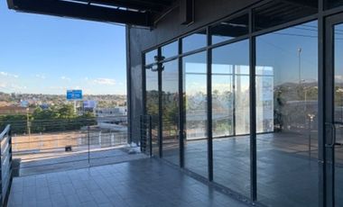 Locales en Renta en Plaza Centro 87 en frente de Parque 87 y a un lado de Autozone y Walmart Mexico 68