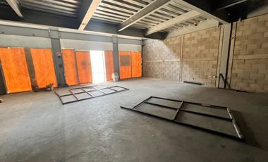 Locales en Renta en Plaza Centro 87 en frente de Parque 87 y a un lado de Autozone y Walmart Mexico 68