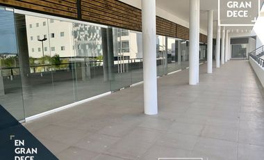 Locales Comerciales en Renta, Plaza Punto Marenna, Frente a Plaza Galerias Liverpool Marina Mazatlan, Anclada con Hotel Ibis, Restaurantes.