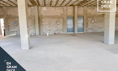 Locales Comerciales en Renta, Plaza Punto Marenna, Frente a Plaza Galerias Liverpool Marina Mazatlan, Anclada con Hotel Ibis, Restaurantes.