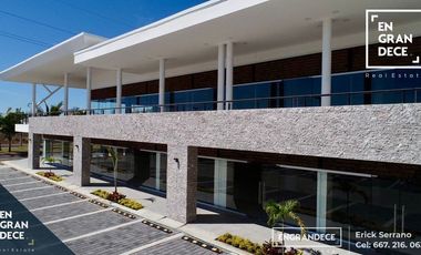 Locales Comerciales en Renta, Plaza Punto Marenna, Frente a Plaza Galerias Liverpool Marina Mazatlan, Anclada con Hotel Ibis, Restaurantes.