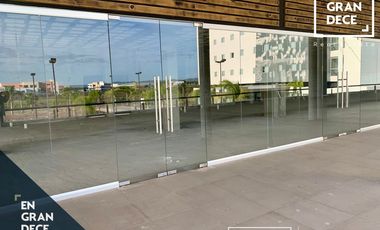 Locales Comerciales en Renta, Plaza Punto Marenna, Frente a Plaza Galerias Liverpool Marina Mazatlan, Anclada con Hotel Ibis, Restaurantes.