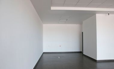 Locales Comerciales en Renta Plaza Punto Cultiva Agribusiness Center, 200 Cajones de Estacionamiento, Hotel Ibis, Starbucks, Bancos, Alto Flujo vial.