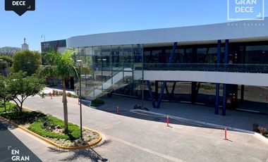 Locales en Renta Plaza Congreso, Sector Tres Rios, Blvd. Pedro Infante Corredor Automotriz, Ideal para restaurantes u oficinas. Estacionamiento Seguro