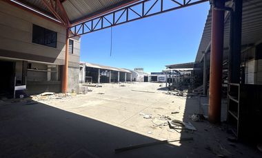 Bodega y Tienda Comercial en Renta en Calzada Aeropuerto por Zona Sur de Culiacán