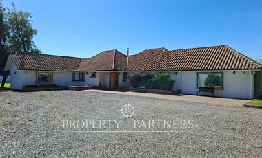 Gran casa en exclusivo condominio