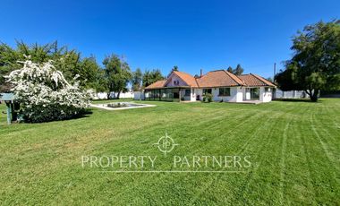 Gran casa en exclusivo condominio