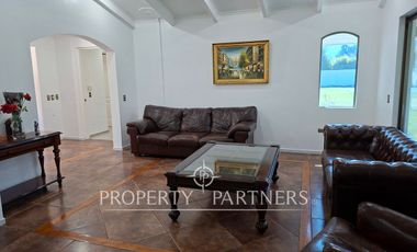 Gran casa en exclusivo condominio