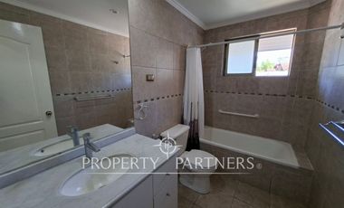 Gran casa en exclusivo condominio