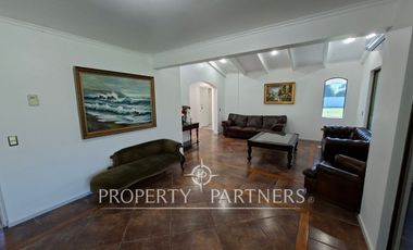 Gran casa en exclusivo condominio