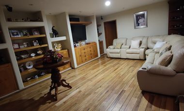 SE VENDE EXCELENTE CASA EN BOSQUES DE LAS LOMAS (V)