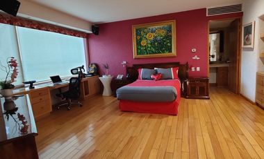 SE VENDE EXCELENTE CASA EN BOSQUES DE LAS LOMAS (V)