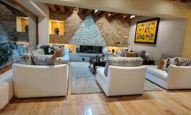 SE VENDE EXCELENTE CASA EN BOSQUES DE LAS LOMAS (V)