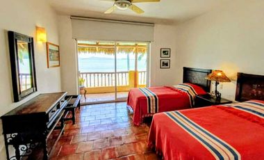 Manzanillo, Colima, Club Santiago Hermosa Casa Amueblada a Pie de Playa