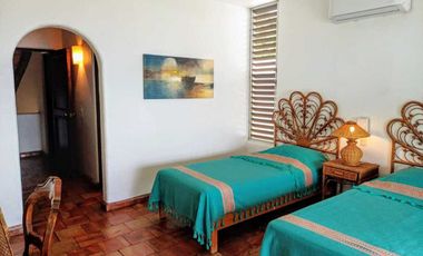 Manzanillo, Colima, Club Santiago Hermosa Casa Amueblada a Pie de Playa