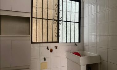 Arriendo apartamento cerca dann carlton