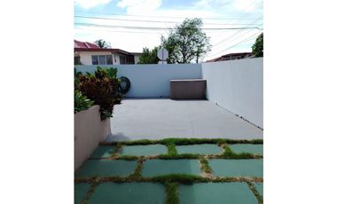 BETANIA / LA GLORIA / 530M / 4 HABITACIONES / 3 PARKING / TERRAZA