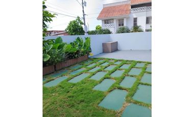 BETANIA / LA GLORIA / 530M / 4 HABITACIONES / 3 PARKING / TERRAZA