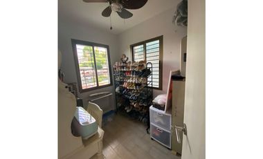 BETANIA / LA GLORIA / 530M / 4 HABITACIONES / 3 PARKING / TERRAZA