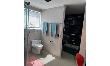 BETANIA / LOS ANGELES / 484M / 4 HABITACIONES / 4 PARKING / 2 NIVELES