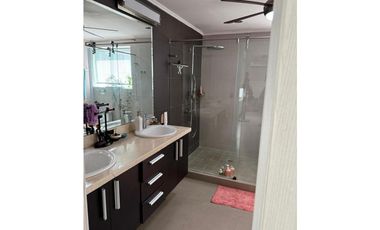 BETANIA / LOS ANGELES / 484M / 4 HABITACIONES / 4 PARKING / 2 NIVELES