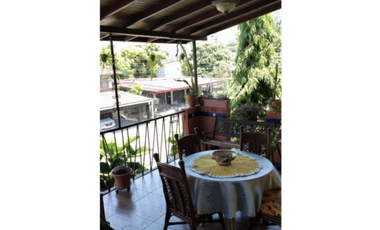 BETANIA / LOS ANGELES / 470M / 3 HABITACIONES / 3 PARKING / PISCINA