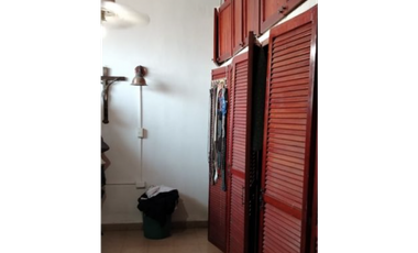 BETANIA / LOS ANGELES / 470M / 3 HABITACIONES / 3 PARKING / PISCINA