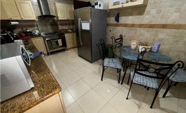 CONDADO DEL REY / CRYSTAL SPRING / 289M / 3 HABITACIONES / 2 PARKING