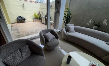 CONDADO DEL REY / CRYSTAL SPRING / 289M / 3 HABITACIONES / 2 PARKING