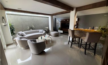 CONDADO DEL REY / CRYSTAL SPRING / 289M / 3 HABITACIONES / 2 PARKING