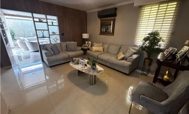 CONDADO DEL REY / CRYSTAL SPRING / 289M / 3 HABITACIONES / 2 PARKING