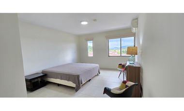 En venta Apartamento Amoblado en Midrise - Woodlands, Panamá Pacífico