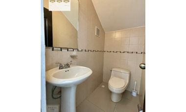 SE VENDE CASA UNIFAMILIAR EN VILLA VALENCIA, COSTA SUR (MC)