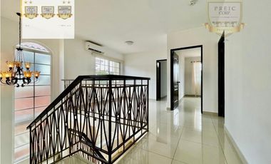 SE VENDE CASA UNIFAMILIAR EN VILLA VALENCIA, COSTA SUR (MC)