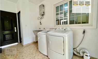 SE VENDE CASA UNIFAMILIAR EN VILLA VALENCIA, COSTA SUR (MC)