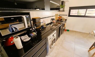 Departamento Tipo Casa en venta en Lanus Oeste