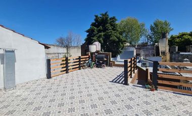 Departamento Tipo Casa en venta en Lanus Oeste