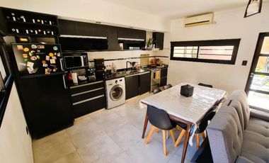 Departamento Tipo Casa en venta en Lanus Oeste