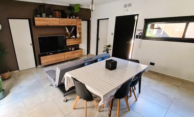 Departamento Tipo Casa en venta en Lanus Oeste