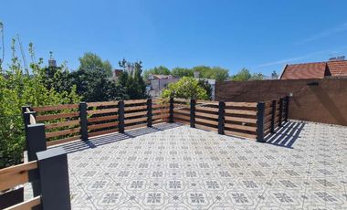 Departamento Tipo Casa en venta en Lanus Oeste