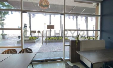 LOCAL COMERCIAL EN ALQUILER – PUERTO SANTA ANA, CON VISTA AL RÍO