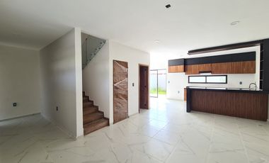 Casa en Venta en Lomas de la Rioja | con gran jardín