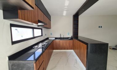 Casa en Venta en Lomas de la Rioja | con gran jardín